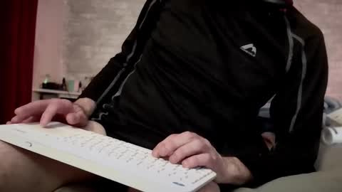 Snapshot of jamram2 chatting on 11.16.25 Jamram2 online show from 11.16.25