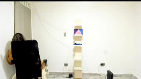 jan_milkhot online show from 04.13.26