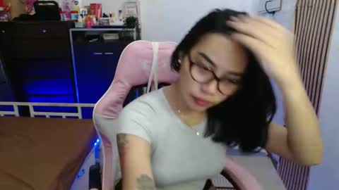 Snapshot of jana_ngosh chatting on 10.17.25 Jana online show from 10.17.25