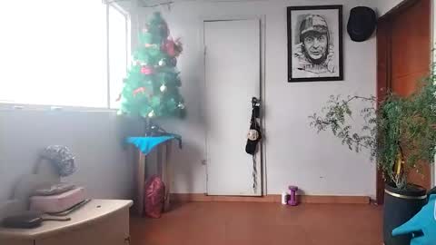 janariivera1 online show from 12.17.25