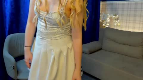 Snapshot of jane_halll chatting on 04.25.26 Jane online show from 04.25.26