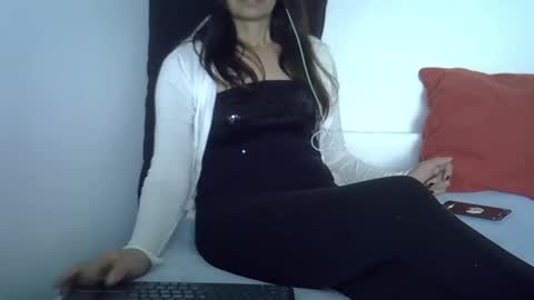 Snapshot of janehotmilf chatting on 03.01.25 janehotmilf online show from 03.01.25