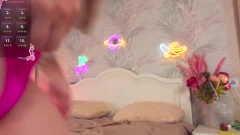 Snapshot of janepuff chatting on 09.25.25 janepuff online show from 09.25.25