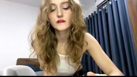 Janie online show from 04.08.26