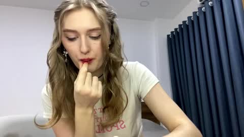 Janie online show from 04.13.26