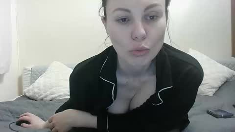Snapshot of janet_jay_ chatting on 05.06.26 Janet online show from 05.06.26