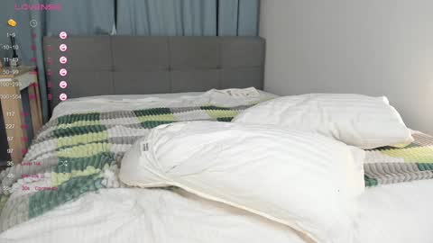 Snapshot of janetfletcher chatting on 01.26.25 janetfletcher online show from 01.26.25