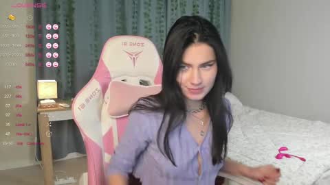 Snapshot of janetfletcher chatting on 02.18.25 janetfletcher online show from 02.18.25