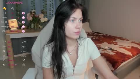 Snapshot of janetfletcher chatting on 10.26.25 janetfletcher online show from 10.26.25