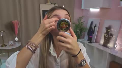 Snapshot of janewirtz chatting on 10.12.25 Hi Im Alice and here youll find something online show from 10.12.25