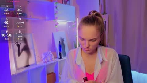 Snapshot of janewirtz chatting on 10.24.25 Hi Im Alice and here youll find something online show from 10.24.25