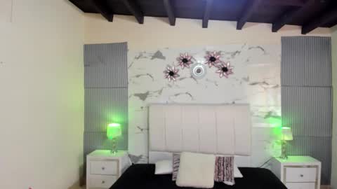 Snapshot of janickbaker chatting on 02.28.25 Jani online show from 02.28.25