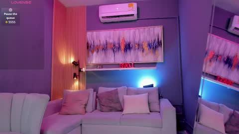 Janinne  online show from 04.09.26