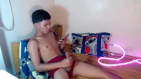 Snapshot of janlloyd04 chatting on 09.12.25 janlloyd04 online show from 09.12.25