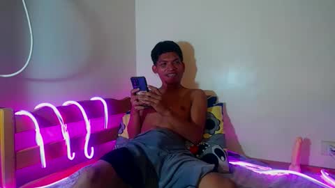 Snapshot of janlloyd04 chatting on 09.18.25 janlloyd04 online show from 09.18.25