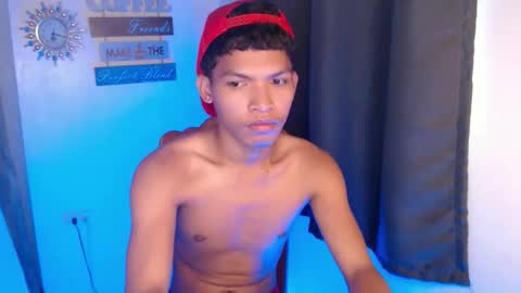 Snapshot of janlloyd04 chatting on 09.26.25 janlloyd04 online show from 09.26.25