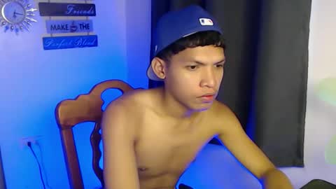 Snapshot of janlloyd04 chatting on 09.29.25 janlloyd04 online show from 09.29.25