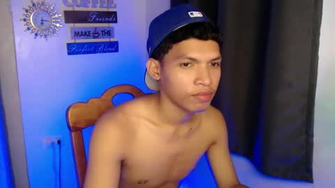 Snapshot of janlloyd04 chatting on 10.01.25 janlloyd04 online show from 10.01.25