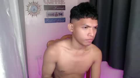 Snapshot of janlloyd04 chatting on 10.11.25 janlloyd04 online show from 10.11.25