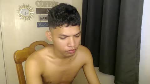 Snapshot of janlloyd04 chatting on 10.14.25 janlloyd04 online show from 10.14.25