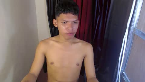 Snapshot of janlloyd04 chatting on 10.23.25 janlloyd04 online show from 10.23.25