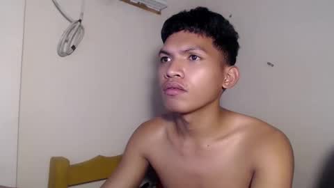 Snapshot of janlloyd04 chatting on 10.26.25 janlloyd04 online show from 10.26.25