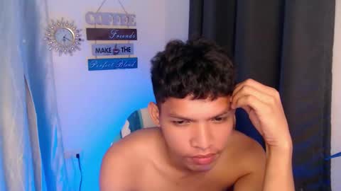 Snapshot of janlloyd04 chatting on 11.04.25 janlloyd04 online show from 11.04.25