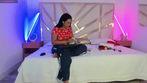 Snapshot of janna_foxx chatting on 10.31.25 Janna online show from 10.31.25