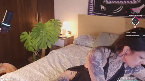 Snapshot of janne_maybe chatting on 01.10.25 jmaybe e online show from 01.10.25