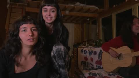 Snapshot of janne_maybe chatting on 09.15.25 jmaybe e online show from 09.15.25