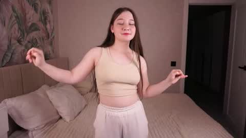 Isabella online show from 10.11.25