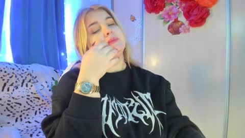 Snapshot of jansylines chatting on 02.10.25 JansyLines online show from 02.10.25