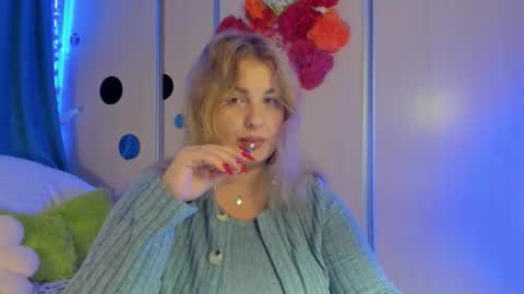 Snapshot of jansylines chatting on 09.09.25 JansyLines online show from 09.09.25