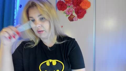 Snapshot of jansylines chatting on 09.18.25 JansyLines online show from 09.18.25