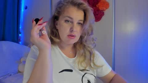 Snapshot of jansylines chatting on 09.20.25 JansyLines online show from 09.20.25