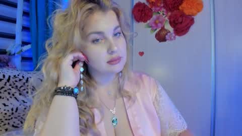 Snapshot of jansylines chatting on 10.05.25 JansyLines online show from 10.05.25