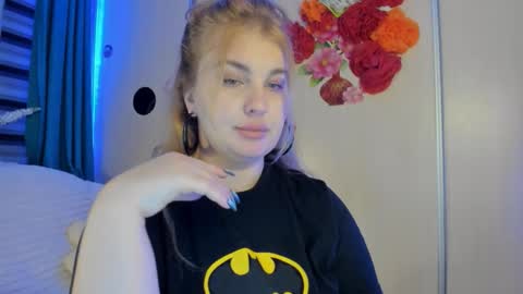 Snapshot of jansylines chatting on 10.15.25 JansyLines online show from 10.15.25