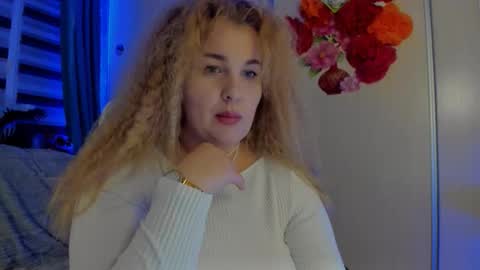 Snapshot of jansylines chatting on 11.06.25 JansyLines online show from 11.06.25