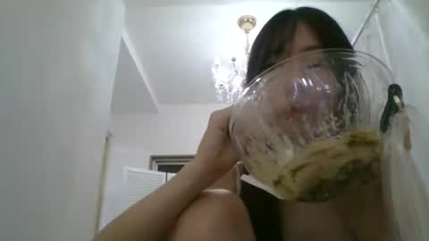 yui online show from 09.10.25