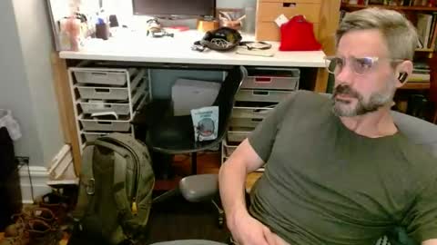 Snapshot of jareth_returns chatting on 11.11.25 jareth_returns online show from 11.11.25