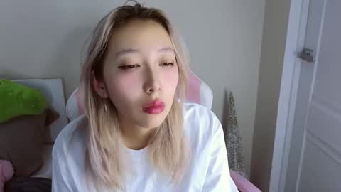 Snapshot of jasmilee chatting on 02.14.26 Jasmine online show from 02.14.26