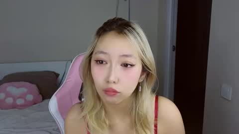 Snapshot of jasmilee chatting on 02.25.26 Jasmine online show from 02.25.26