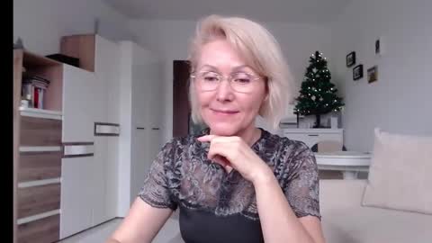 Jasmin room for people 40 online show from 01.12.25