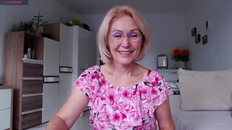 Jasmin room for people 40 online show from 09.30.25