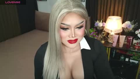 Jasmine Brandy online show from 09.08.25
