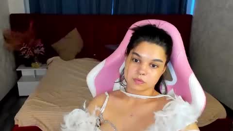 Snapshot of jasmine_burke chatting on 07.14.26 Jasmine Burke online show from 07.14.26