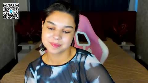 Snapshot of jasmine_burke chatting on 07.23.26 Jasmine Burke online show from 07.23.26