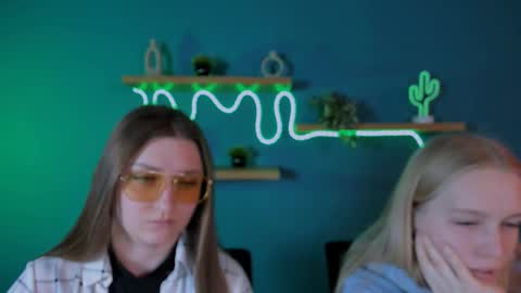 Snapshot of jasmine_fly chatting on 11.04.25 jasmine_fly online show from 11.04.25