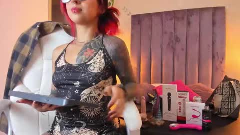 jasmine_wolf online show from 09.17.25
