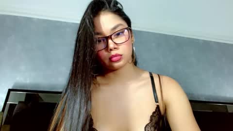 Jazmin online show from 10.04.25